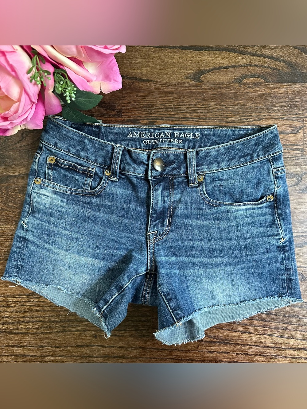 American Eagle Outfitters Shortie shorts, size 2